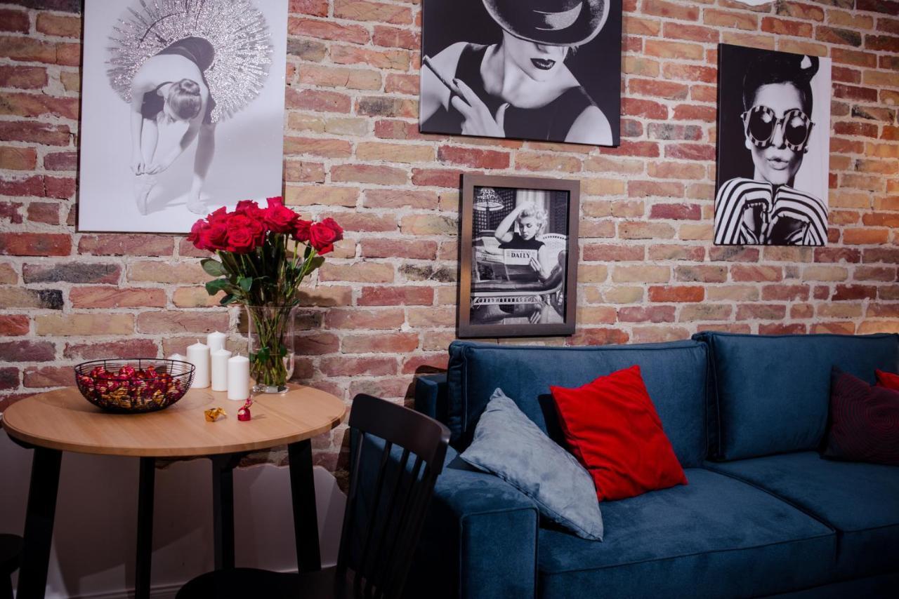 Apartament Dla Doroslych "Papierki Po Cukierkach" Lublin Luaran gambar