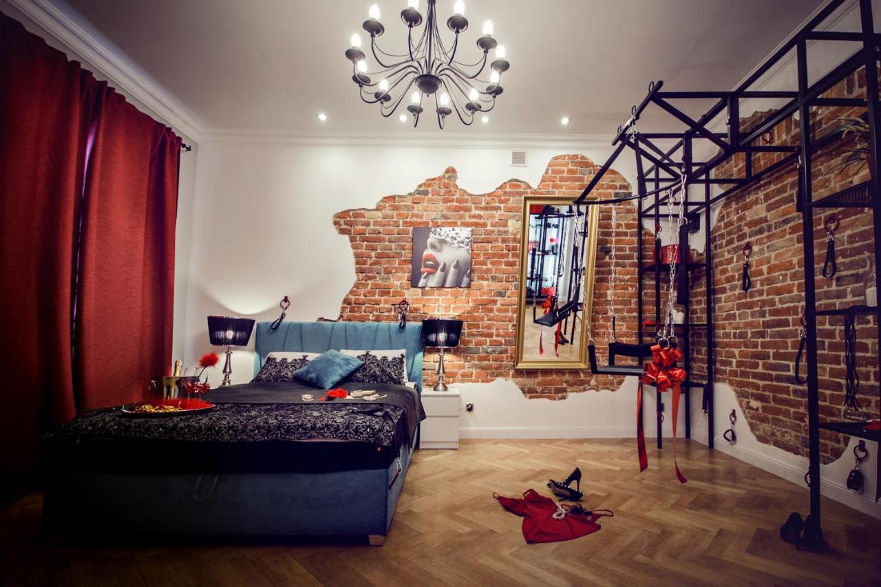 Apartament Dla Doroslych "Papierki Po Cukierkach" Lublin Luaran gambar
