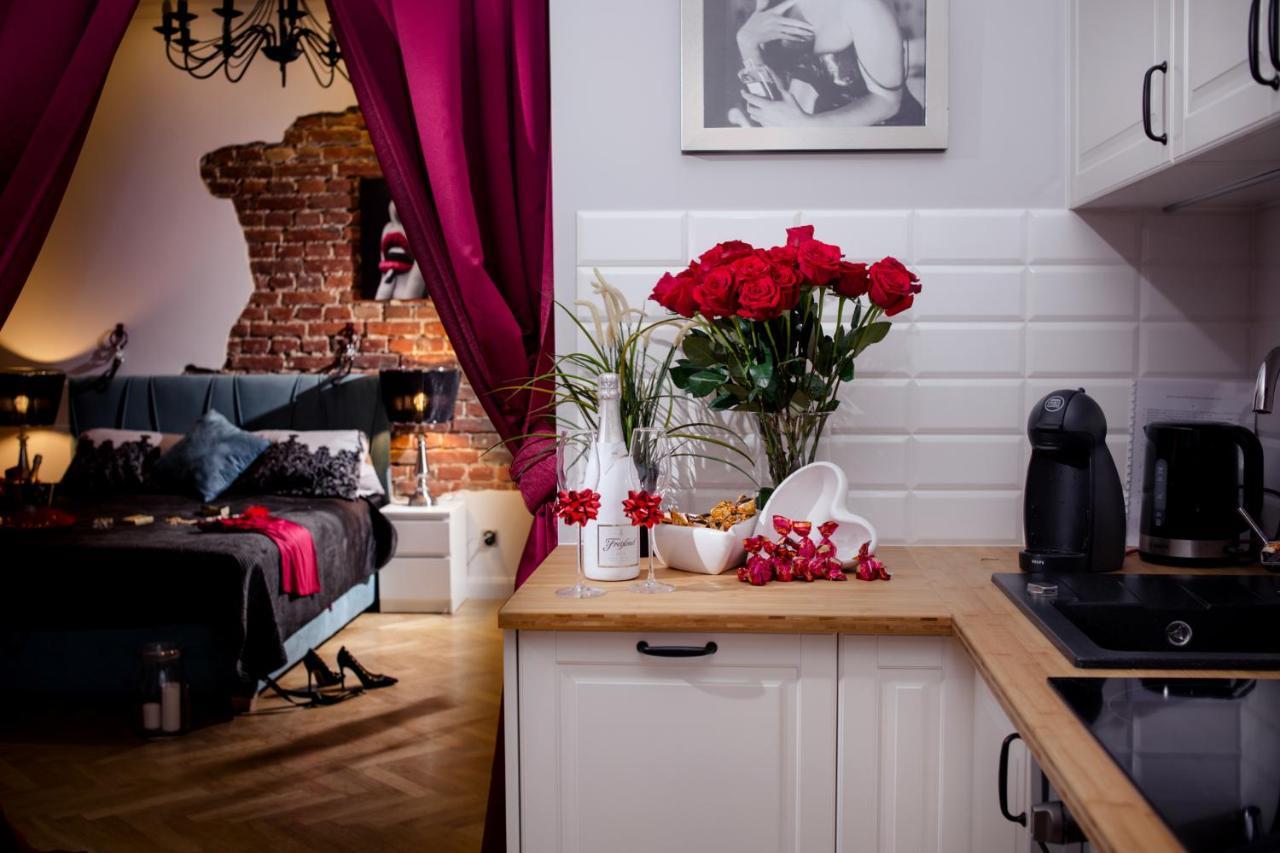 Apartament Dla Doroslych "Papierki Po Cukierkach" Lublin Luaran gambar