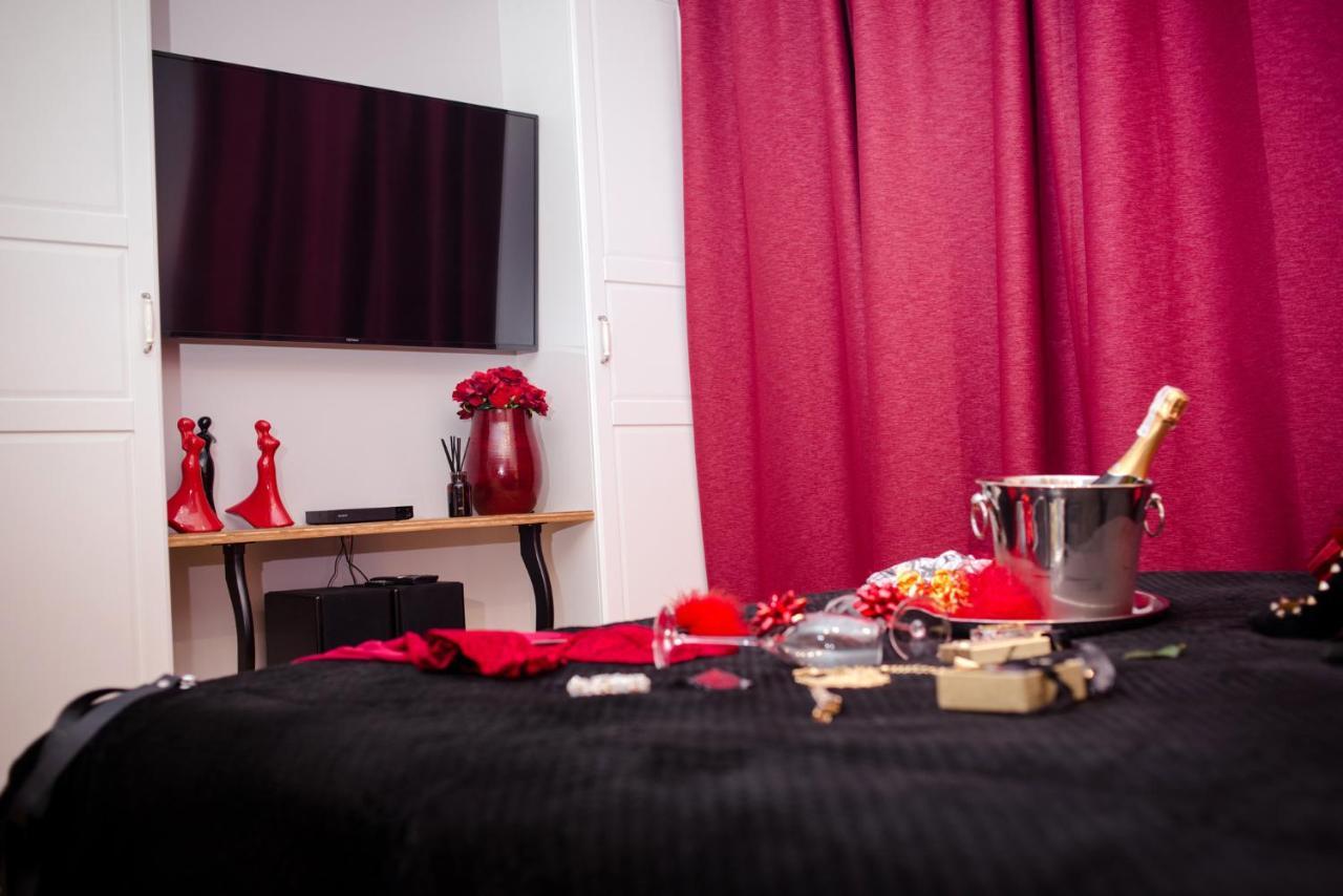 Apartament Dla Doroslych "Papierki Po Cukierkach" Lublin Luaran gambar